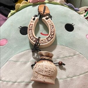 Rustic Cream Horseshoe and Money Bag Decor